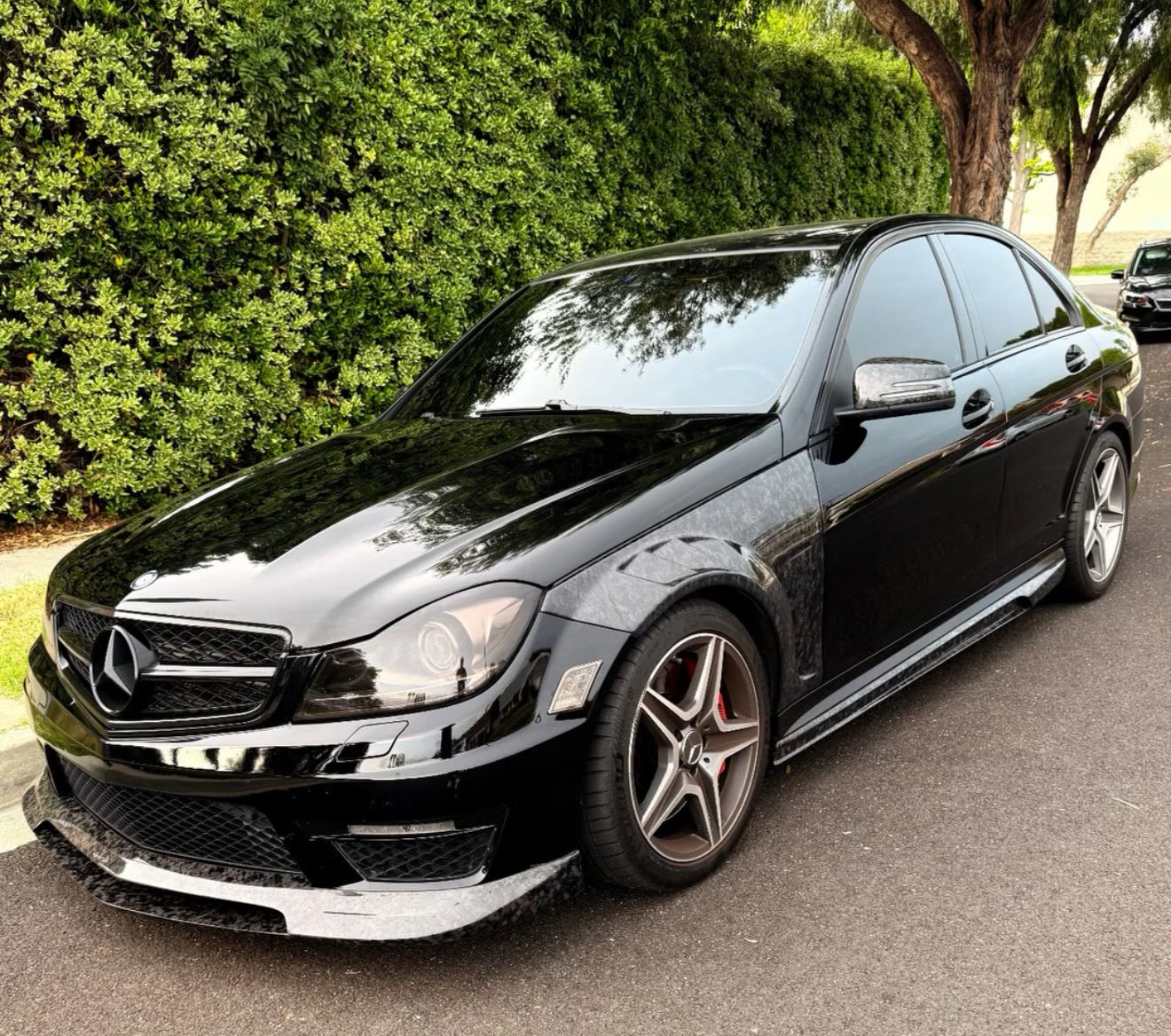 2008-2014 Mercedes Benz W204 C63 AMG Sedan VS Style Carbon Fiber Side Skirts