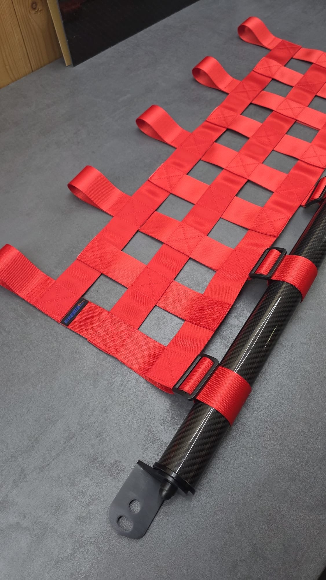 Rear seat delete fullkit V2 - Double strut bar, net and carpet for Mercedes Benz C63 AMG W204