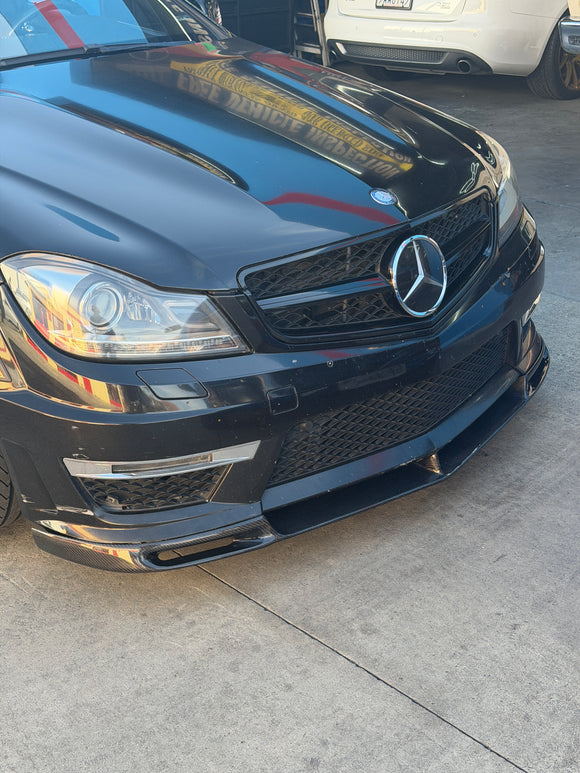V Style Front Lip C63 2012+