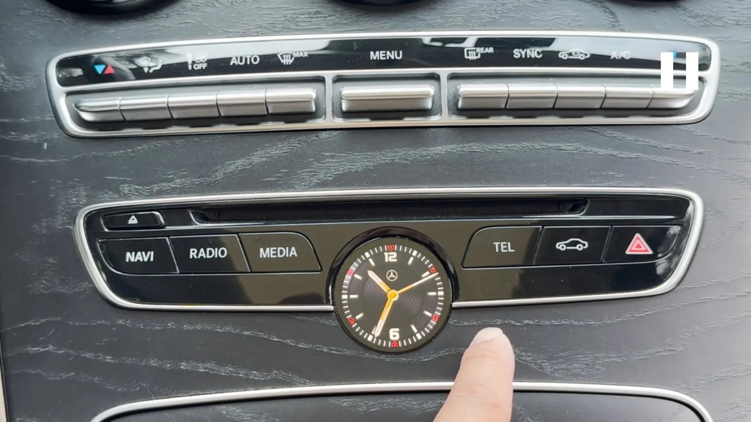Benz Smart Clock (Mercedes Benz)