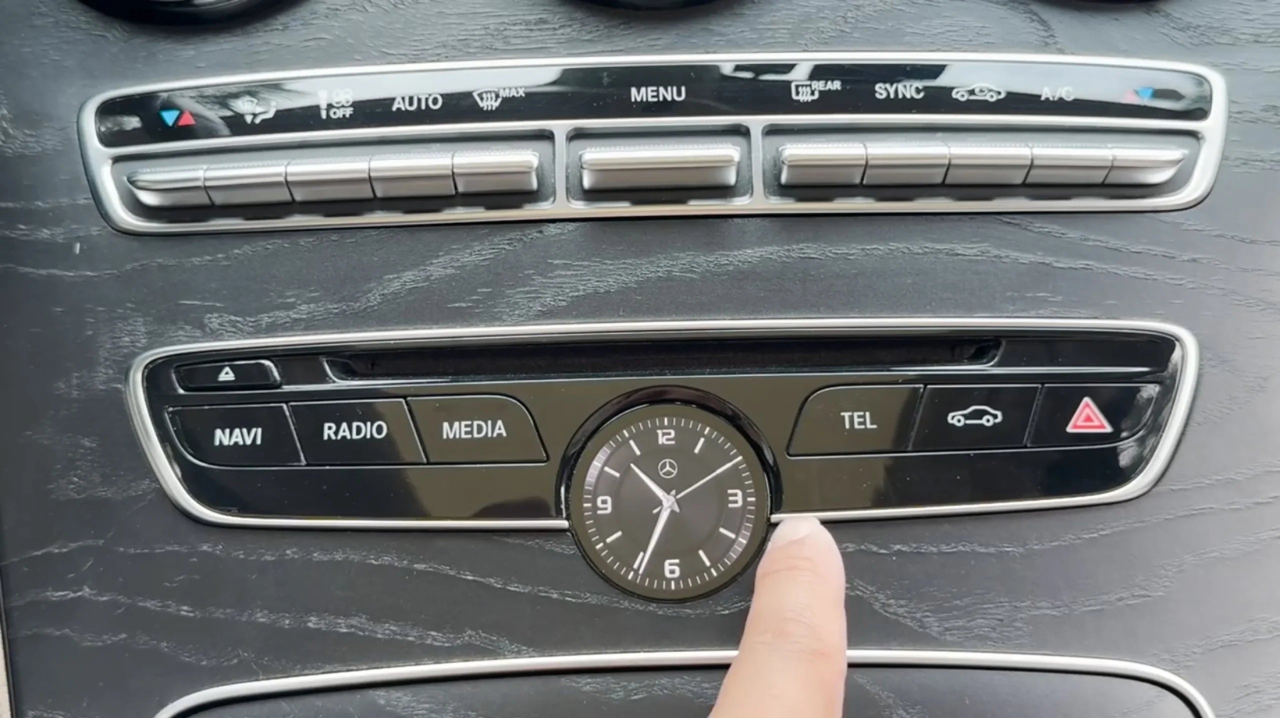 Benz Smart Clock (Mercedes Benz)
