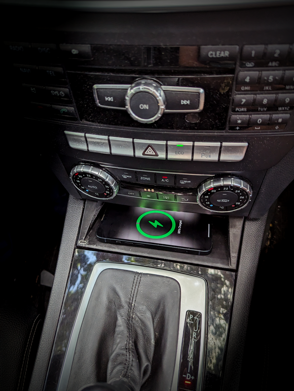 W204, W212, X204, W207 Wireless Charger