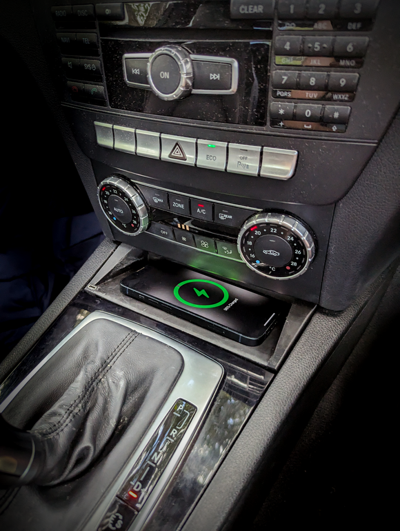 W204, W212, X204, W207 Wireless Charger