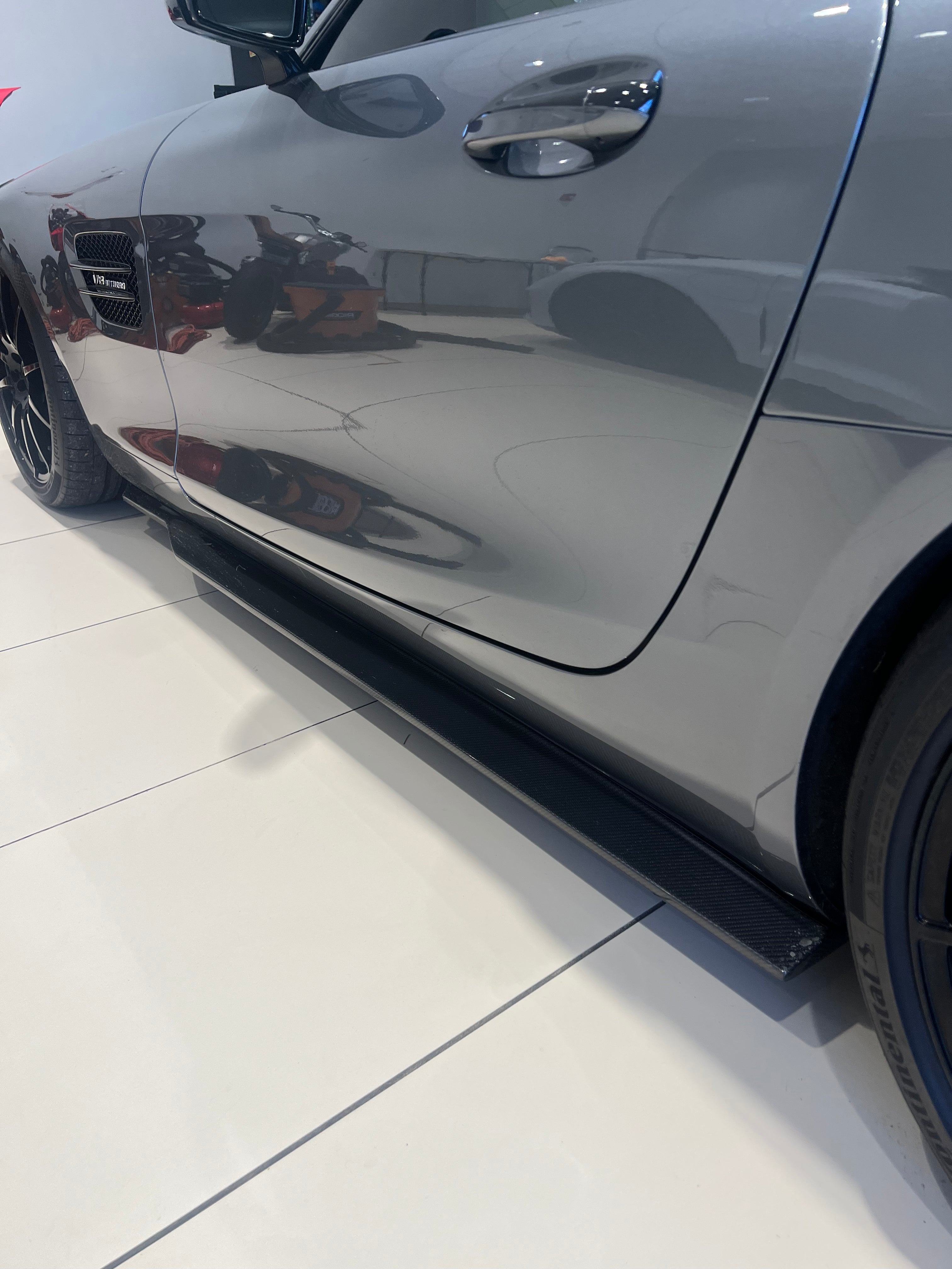 Carbon Fiber side skirts for Mercedes Benz AMG GT / S-5