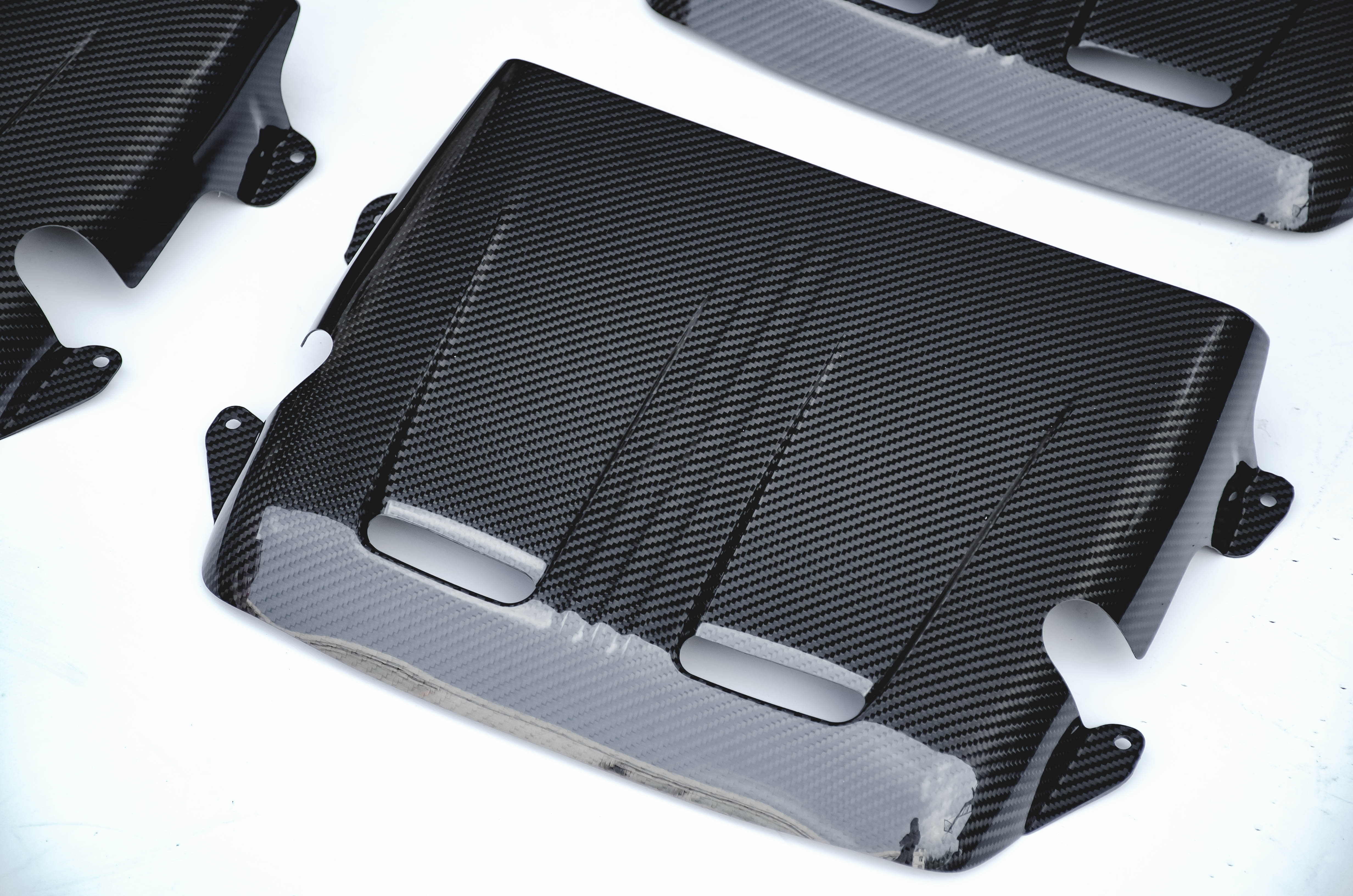 CMST Carbon Fiber Engine Cover for Mercedes Benz AMG C63 (2015-2020)-1