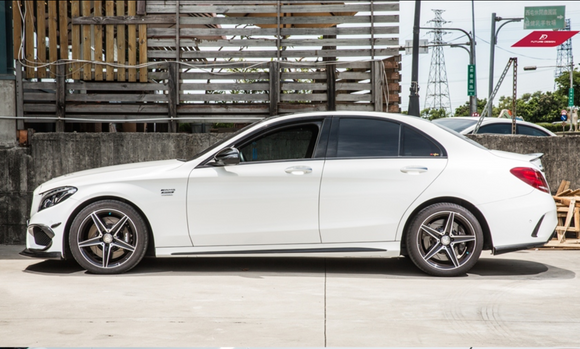 Future Design Carbon Fiber Side Flares Cover for Mercedes Benz W205 2015-2020 C300 C43 C63 AMG Coupe 2 Door Sedan