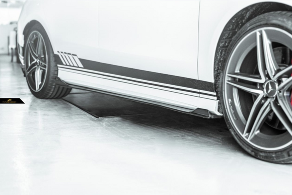 Future Design Carbon FD GT Carbon Fiber Side Skirts for 2020-ON C118 CLA45 CLA35 CLA250