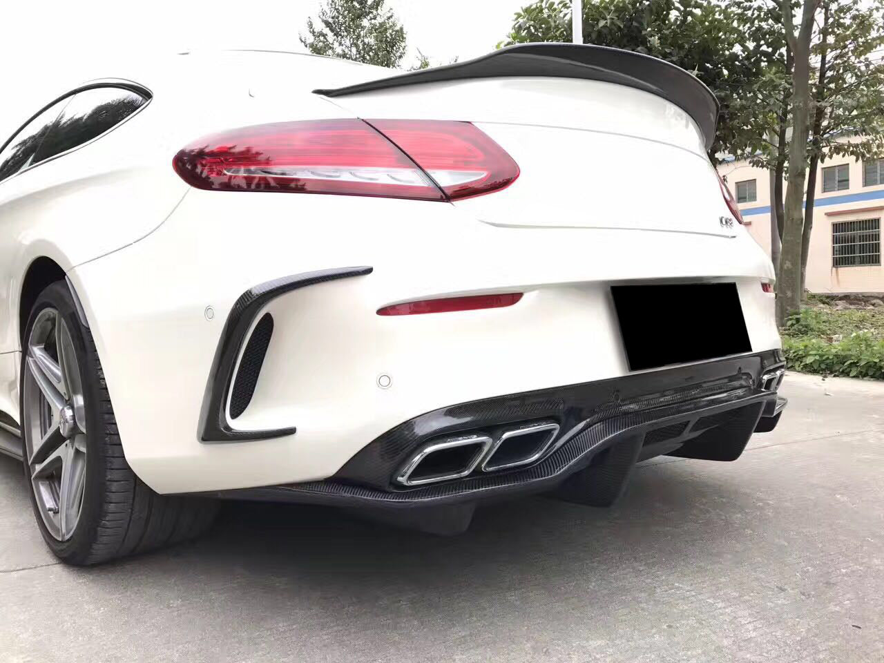 15-18 C-Class W205 C63 Carbon Fiber rear diffuser