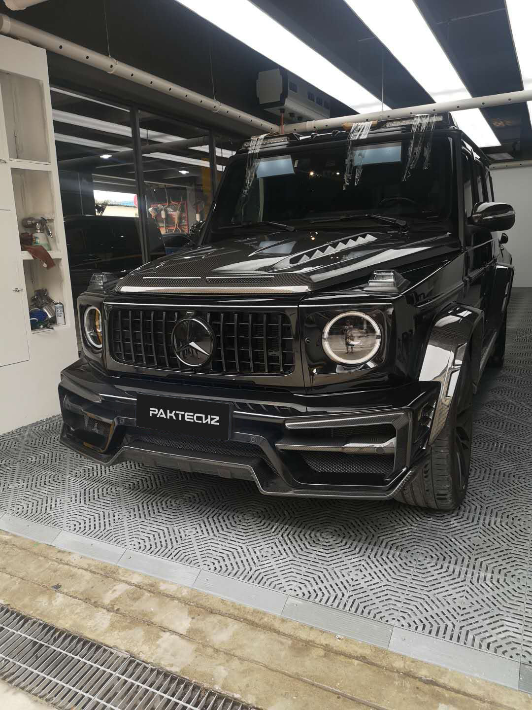 Paktechz Mercedes Benz G-Class Dry Carbon Fiber Hood